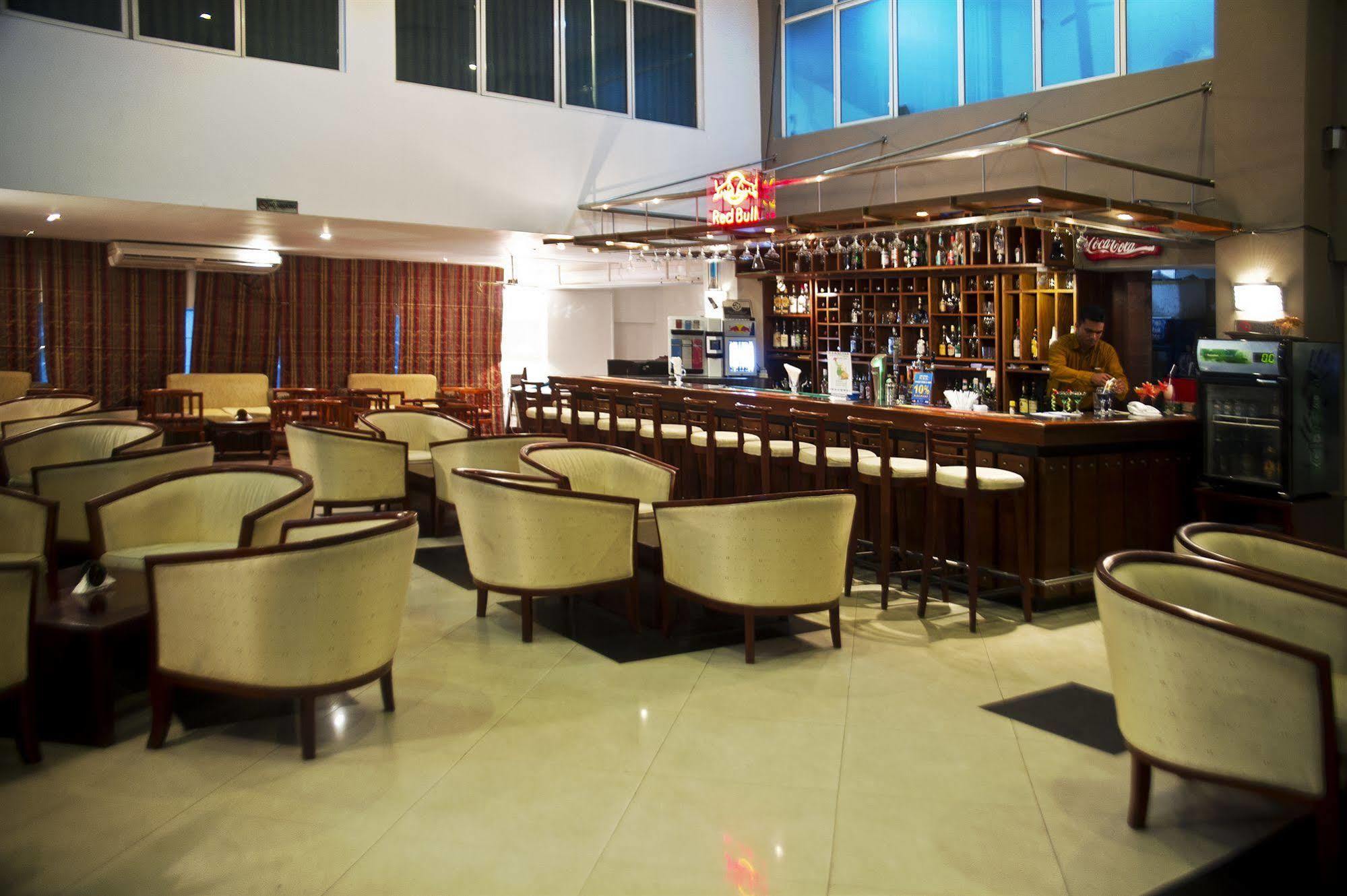 Global Towers Hotel & Apartments Colombo Kültér fotó